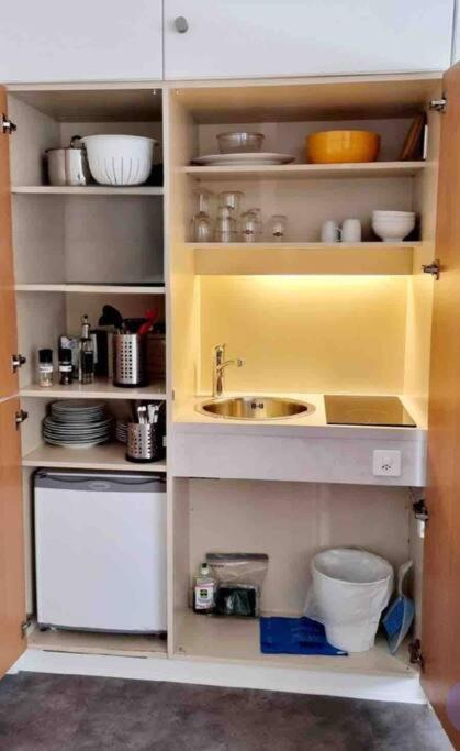 Idyllische Ferienwohnung In Bissone Εξωτερικό φωτογραφία